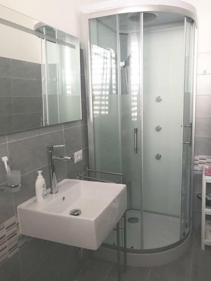 Bedroom Low Cost Di Elisa Quartucciu Kültér fotó