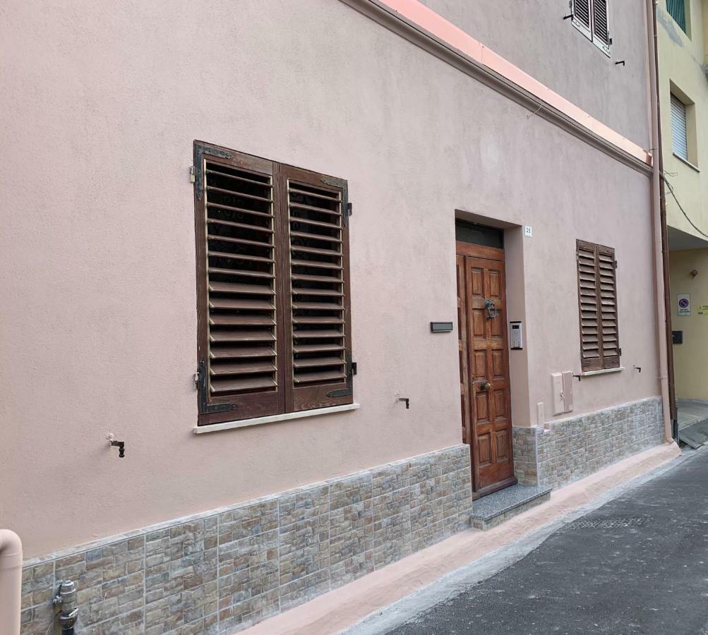Bedroom Low Cost Di Elisa Quartucciu Kültér fotó